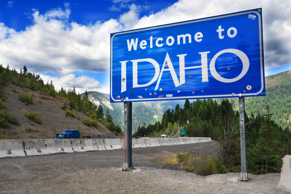 welcome to idaho sign